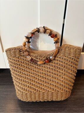 Beaded handle straw vacation beach tote bag